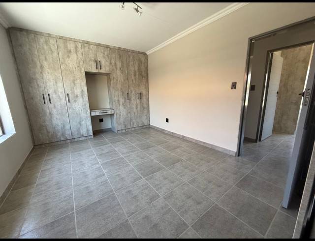 3 BEDROOM TOWNHOUSE FOR SALE IN WATERVAL EAST